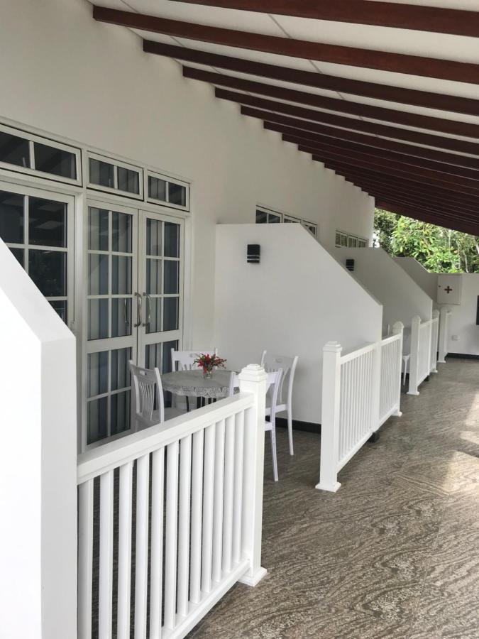 Duvi'S Shelter Bungalow Colombo Exterior foto